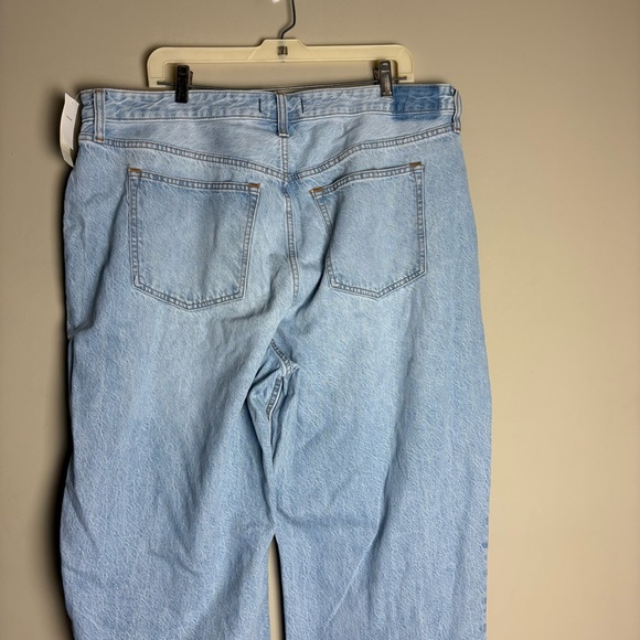 NWT Abercrombie and Fitch Curve Love High Rise Loose Jeans Size 34 Long - Picture 7 of 15